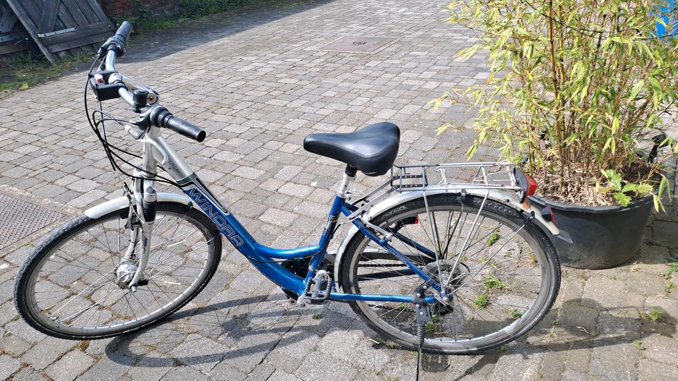 Damen Trekking Fahrrad Winora gebraucht in Düsseldorf