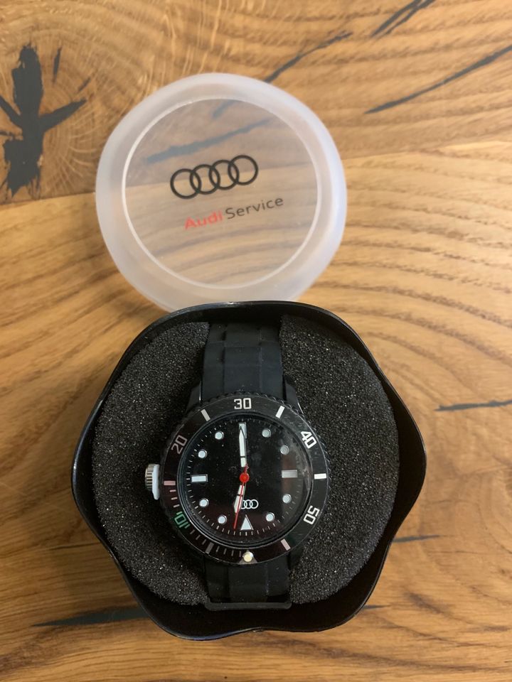 Audi Uhr 