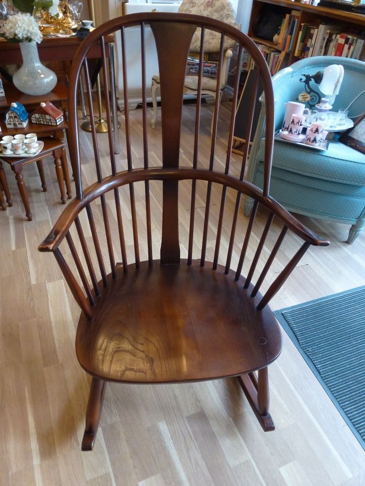 Ercol Schaukelstuhl mit Kissen Designstuhl England Vintage in Dortmund