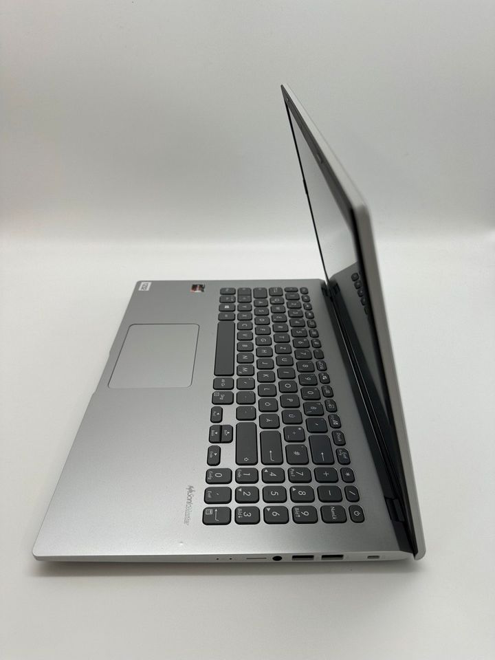 Asus VivoBook D509DA-EJ098 15,6"FHD,Ryzen 5 , Win11, Office2021 in Lübeck