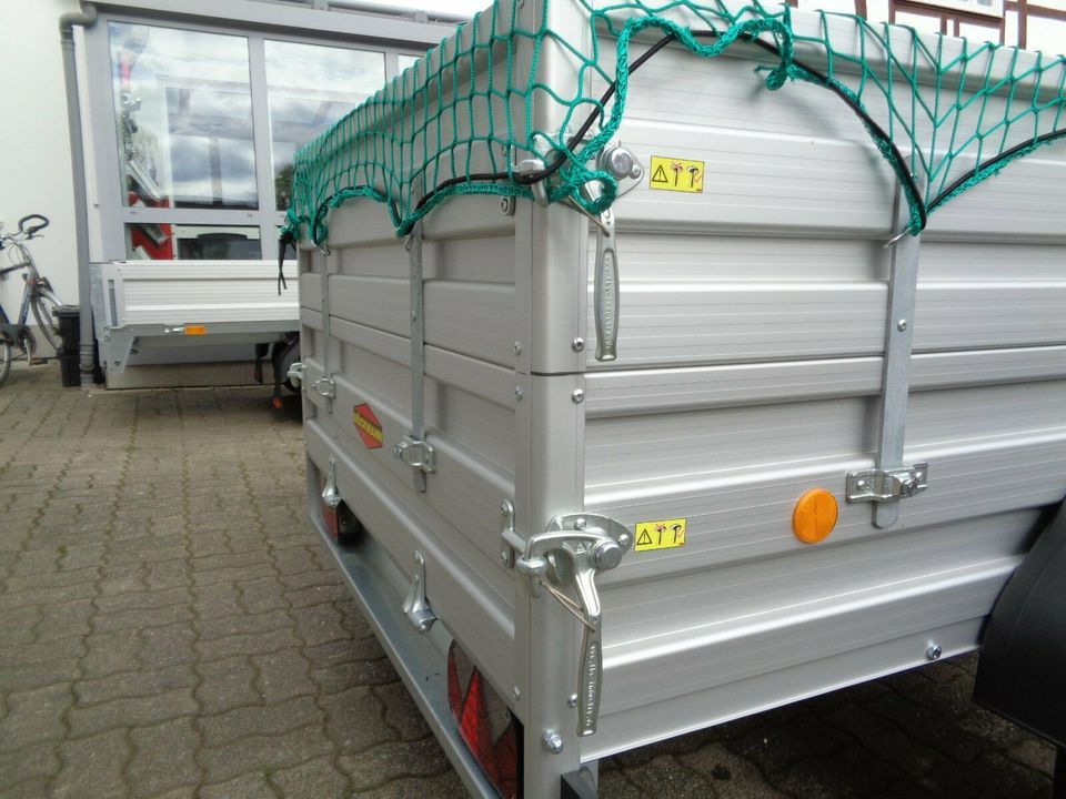 Böckmann PKW-Anhänger, 750 kg, Kastenaufsatz, Containernetz in Wolfhagen 