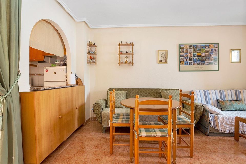 GEMÜTLICHE ECKWOHNUNG MIT GEMEINSCHAFTSPOOL ☀️ Top-Lage in Torrevieja - Alicante - Spanien in Leopoldshöhe