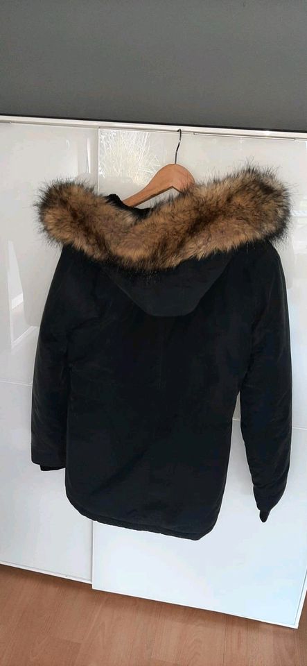 Pepe Jeans Damen Winterjacke Größe S VB in Rees