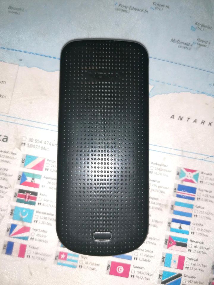Nokia 1202 - Black (Unlocked) Cellular Phone Arabic in Bonn