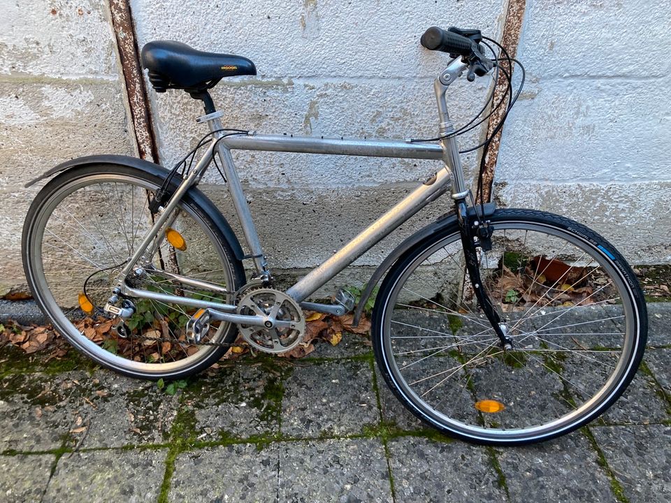 Trekkingrad, Stadtflitzer, Fahrrad 57cm, Herrenrad, Citybike in Aachen