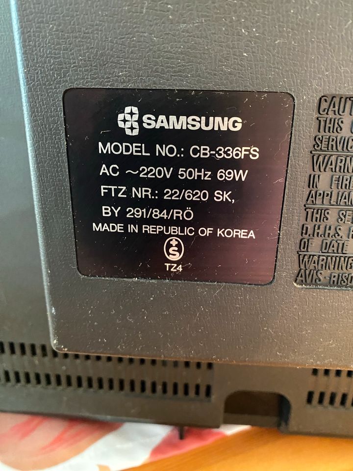 Samsung Fernseher in Sande