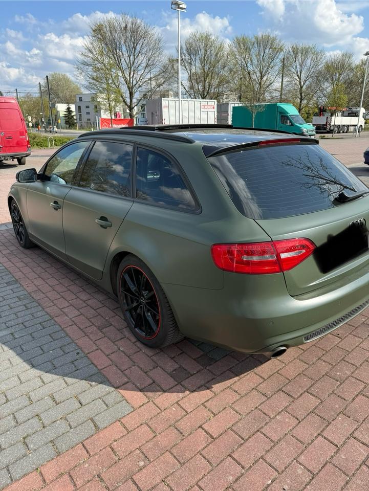 Audi A4 Avant B8 / TÜV neu / Pano/ Fahrwerk / Camouflage / s line in Berlin