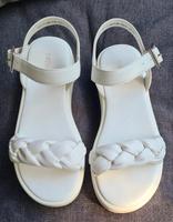 Sandalen weiß, Gr. 37 NEU Wandsbek - Hamburg Bramfeld Vorschau