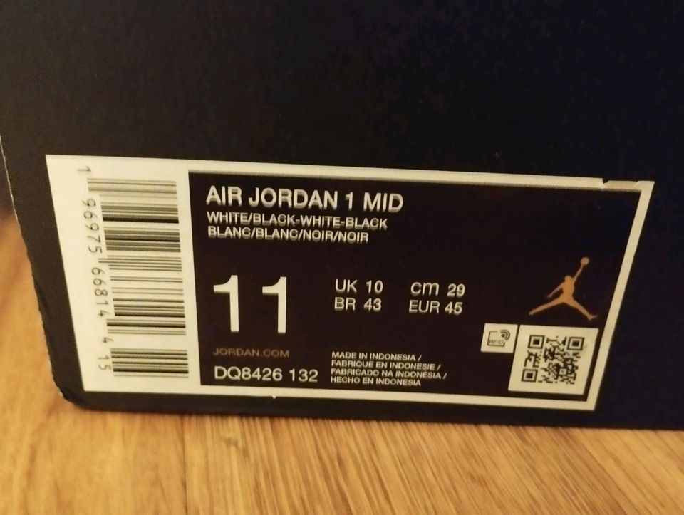 Air Jordan 1 Mid in Detmold