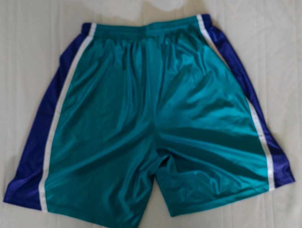 NBA Shorts New Orleans Hornets XL in Möhnesee