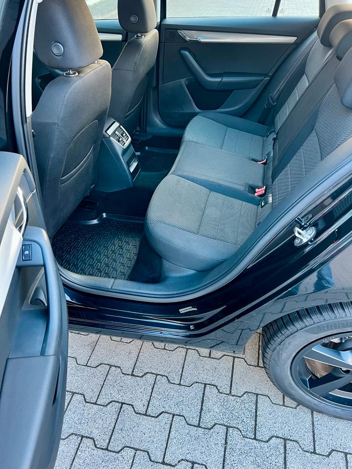 Skoda Octavia 2.0 TDI Ambition Green tec, Scheckheft, 2.Hand in Hannover