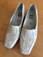 Bonne forme Leder Schuhe Halbschuhe weiß Gr. 8 / 41 Bayern - Königsbrunn Vorschau