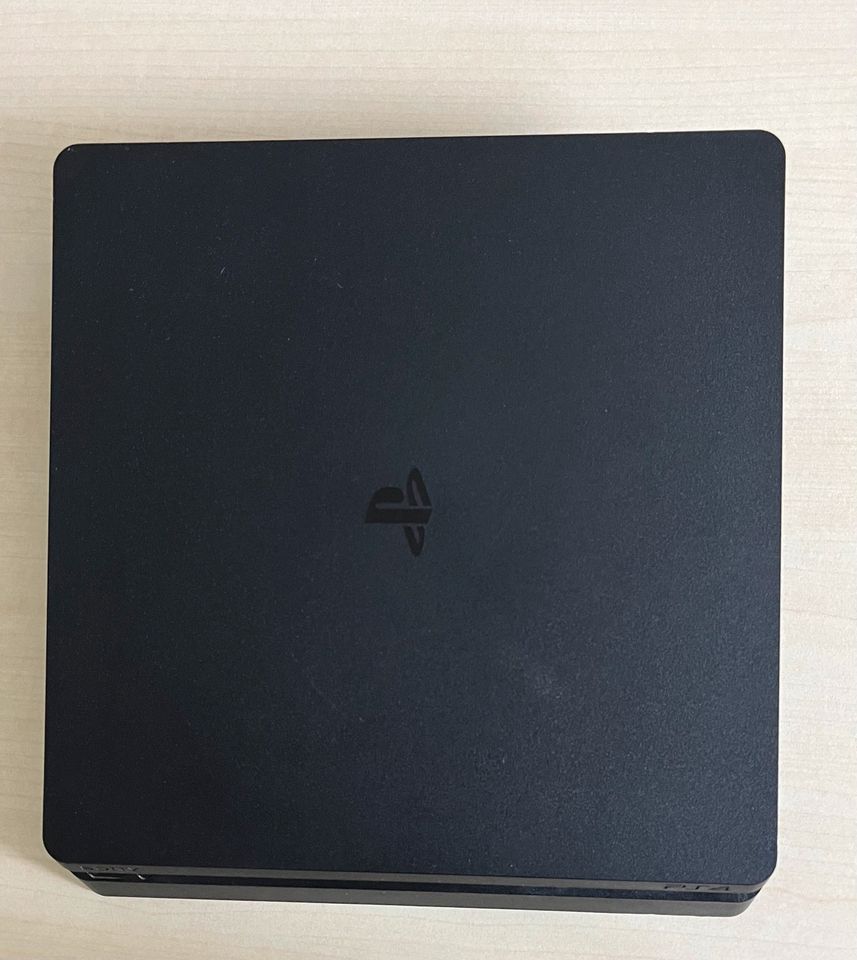 Ps4 Slim mit Zubehör in Bedburg