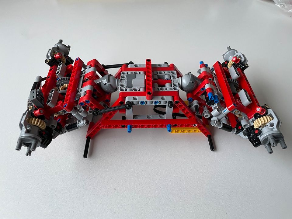 Lego Technic 9398 - 4X4 Offroader - 1327 Teile in Essen
