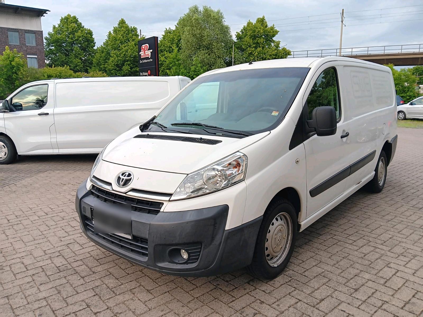 Abbildung des Autos Toyota Proace 2.0 Diesel…