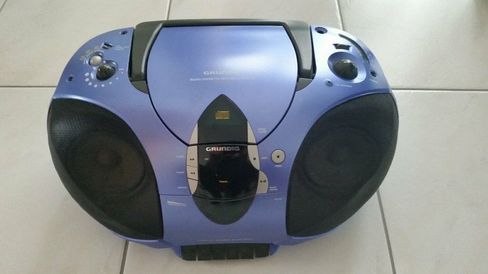 Grundig CD Cassette Radio Player RR 630 CD Defekt! in Northeim