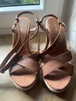 Tommy Hilfiger Keilsandalen Größe 37 Nordrhein-Westfalen - Korschenbroich Vorschau