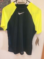 Nike Sporttshirt Tshirt Neu Größe M dri fit atmungsaktiv Damen Hessen - Bad Arolsen Vorschau