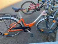 Ein orangenen Fahrrad Bayern - Augsburg Vorschau