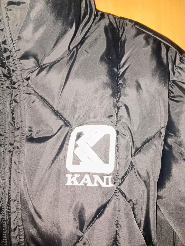 SALE-Winterjacke von Karl Kani in schwarz in Inden