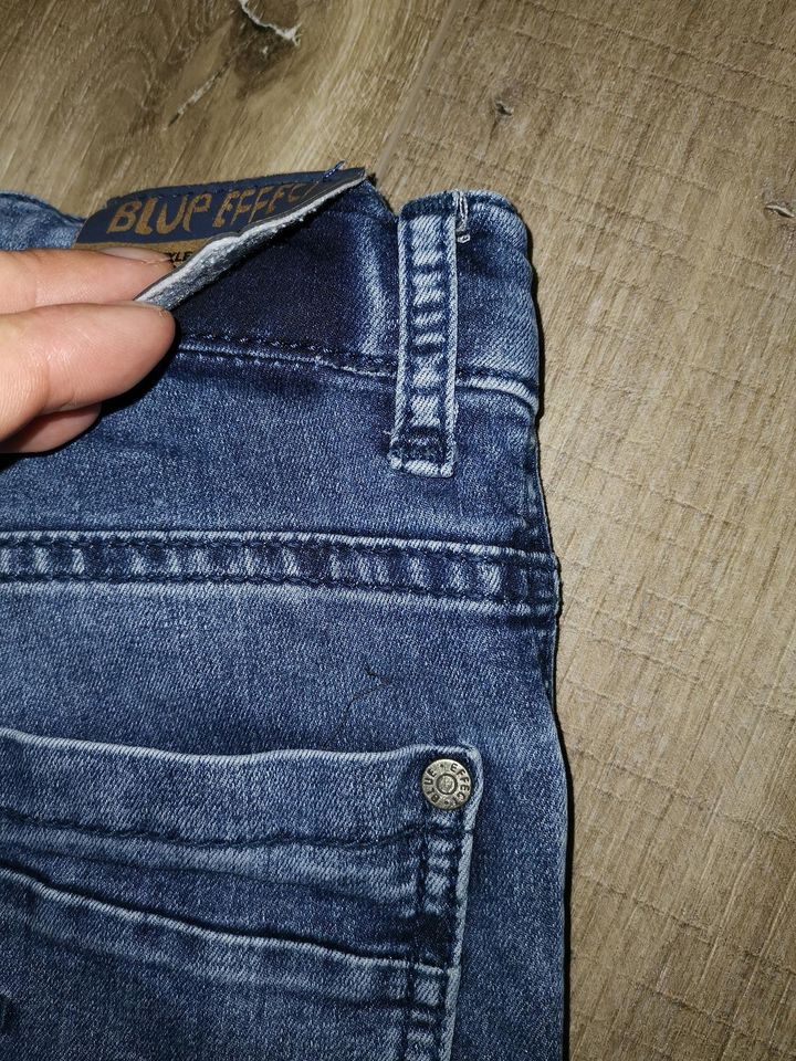 Tolle Jeans von Blue effect, gerades Bein Gr. 140 weit, top in Harsum