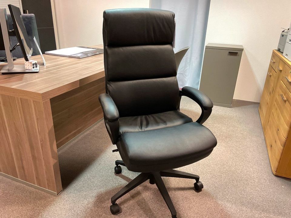 NEU Büro Drehsessel Echtleder / Gestell schwarz NP 398,- vorrätig in Ketsch