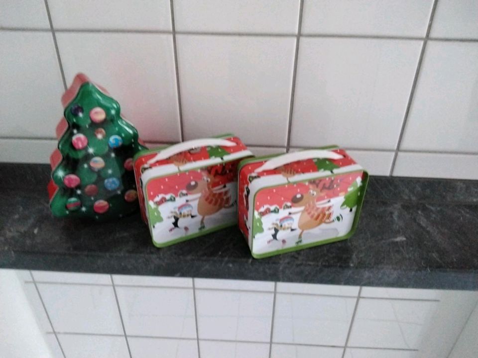 WEIHNACHTSDOSEN  / BLECHDOSEN    3 STÜCK in Herne