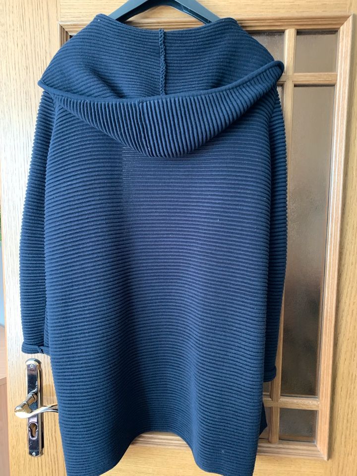 Strick Cardigan dunkelblau Gr. XL in Leipzig