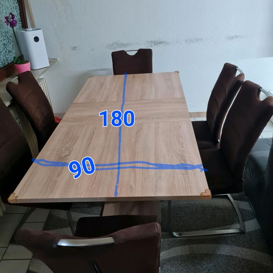 Esstisch mit 6 Stühlen in Hanau