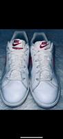 Nike weiß/pink Sneaker Schuhe Gr. 39 Wie Neu !!! Niedersachsen - Seesen Vorschau