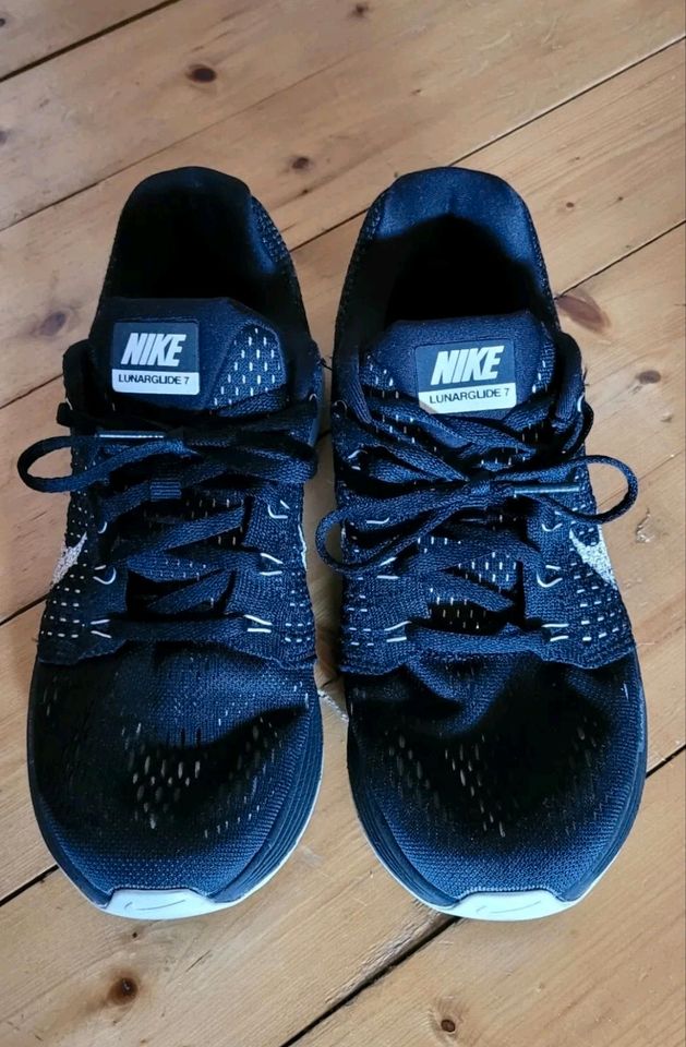 Nike Lunar Glide 7 Sneakers schwarz weiß Gr. 38 in Wahnwegen