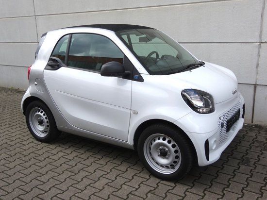 Smart ForTwo electric drive EQ Schnelllader 22kw DAB S in Heilbronn