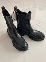 Schwarze Zara Boots Stiefel  neu, NP 79,95euro Rheinland-Pfalz - Frankenthal (Pfalz) Vorschau