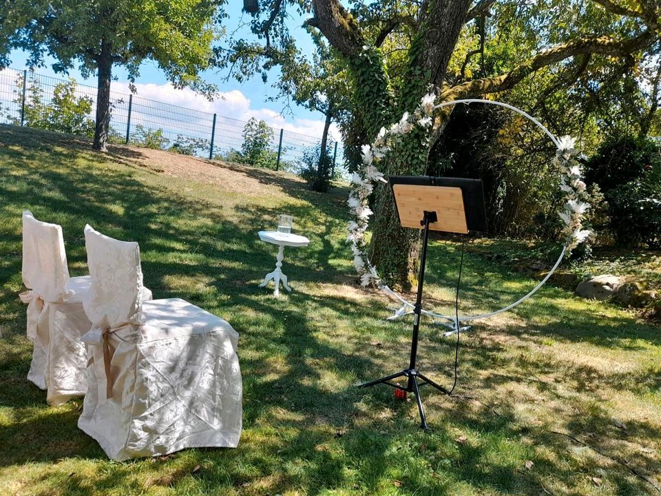 LEIHEN Traubogen Hochzeit Trauung Fotohintergrund Deko in Keltern