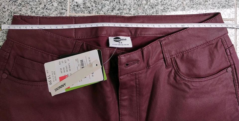 Lederimitat Hose, bordeaux, grau-braun, skinny in Wörth a. Main