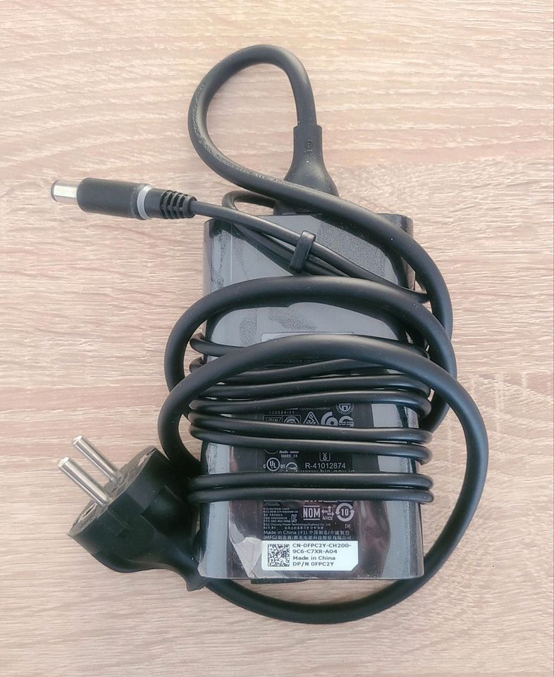 DELL 65 Watt 7,4 mm Stecker Laptop Ladekabel Netzteil Adapter 65W in Melsungen