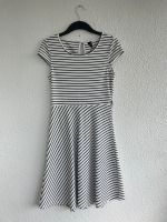 Maritimes Kurzarm Kleid von Vero Moda Gr. S 36/38 weiß gestreift Köln - Rodenkirchen Vorschau