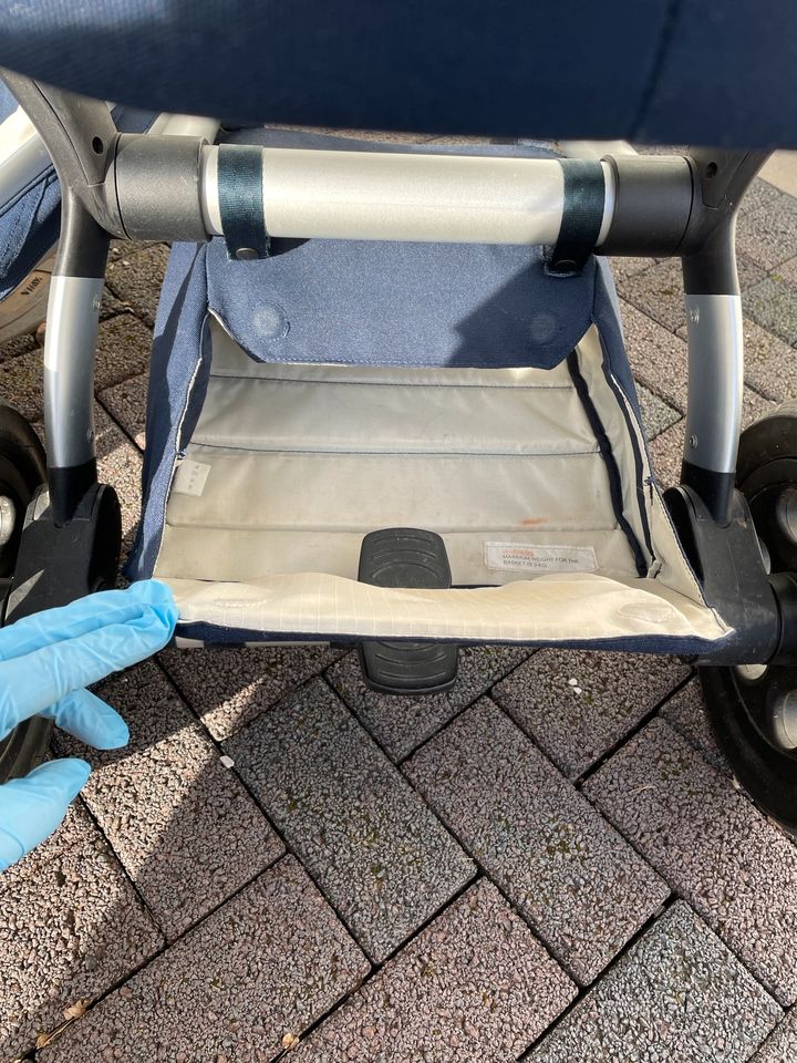 Joolz Kinderwagen mit Babywanne & Buggy dunkelblau in Engelskirchen