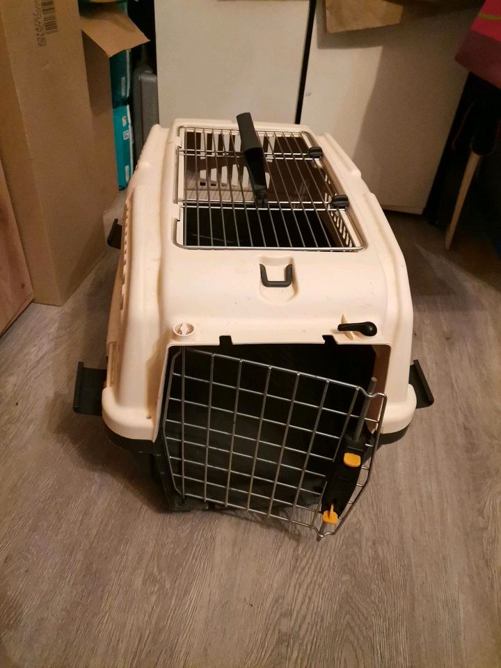 Katzenbox, kleine Hundebox, Transport Kiste Tier in Oppin