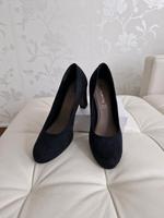Neu! Tamaris Leder Pumps schwarz Gr. 40 Niedersachsen - Göttingen Vorschau
