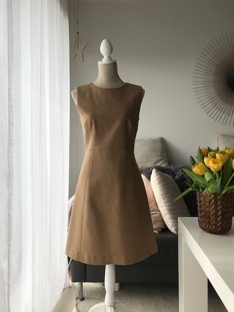 Hallhuber Kleid Beige Nude Wollanteil Gr. 36 S Neuw. in Essen