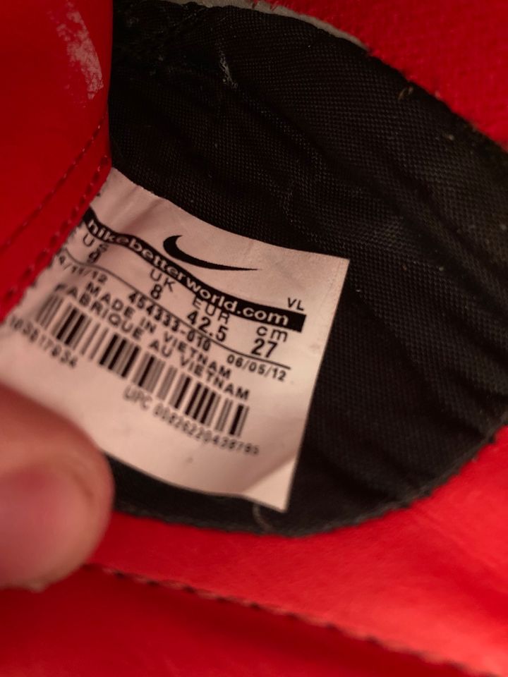 Nike Schuhe Größe 42,5 Herrenschuhe Sneaker in Meerbusch