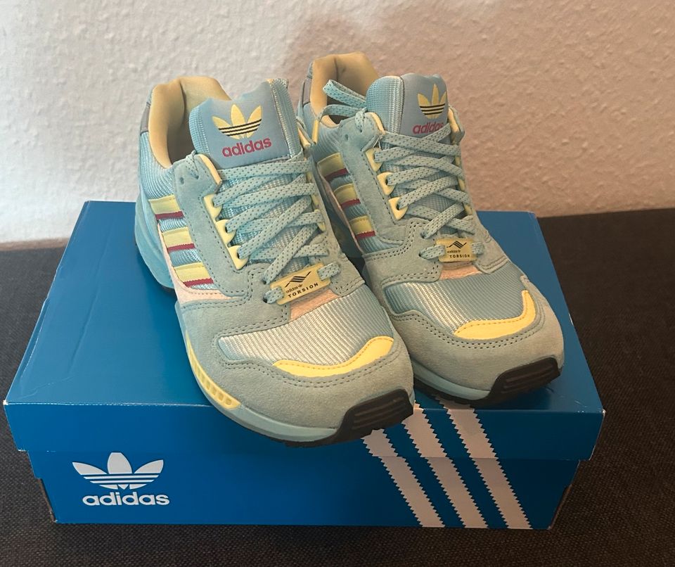 Adidas ZX 8000 in Berlin