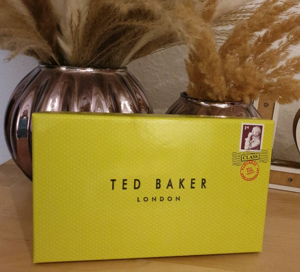 Ted Baker Portmonnaie in Magdeburg