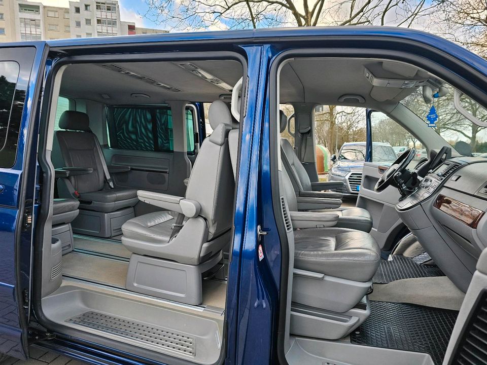 Volkswagen T5 Multivan 2,5 TDI Highline TÜV Neu 19 Zoll in Potsdam