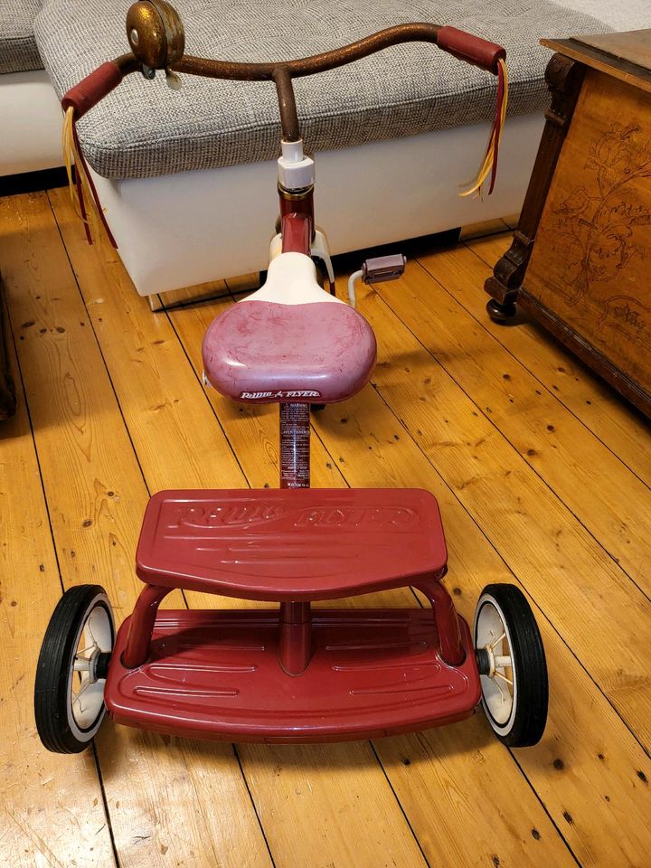 Vintage Dreirad Radio Flyer mit leichter  originaler Patin in Solingen