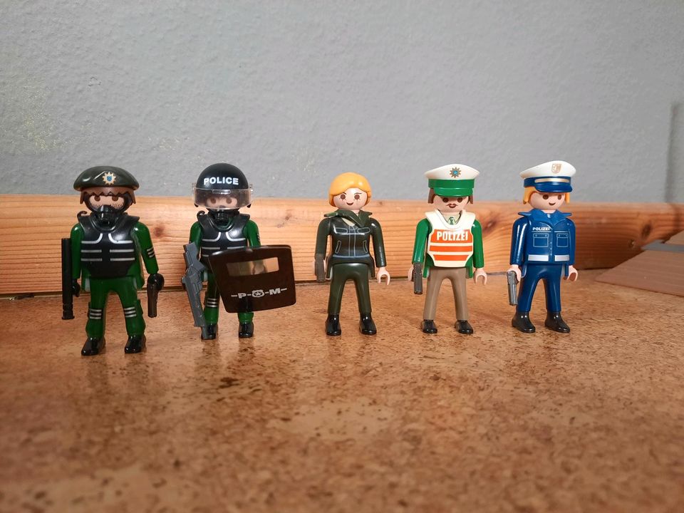 Playmobil Figuren, Feuerwehr, Dinos, Polizei, Fußball, Handwerker in Rosdorf