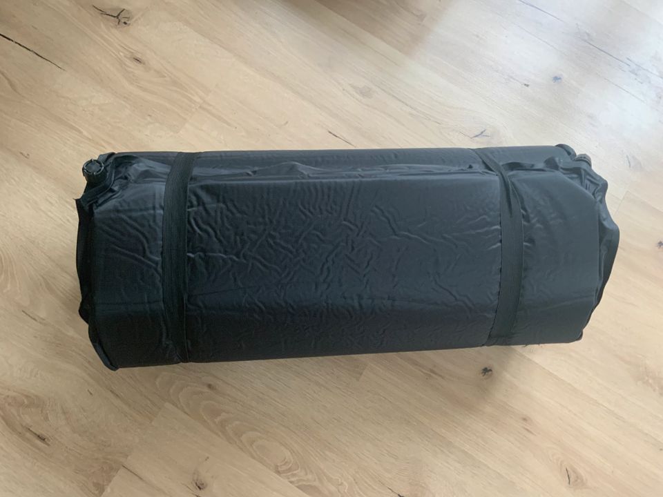 NEU XXL Selbstaufblassbare Campingmatte Isomatte Luftmatratze 200 in Kassel