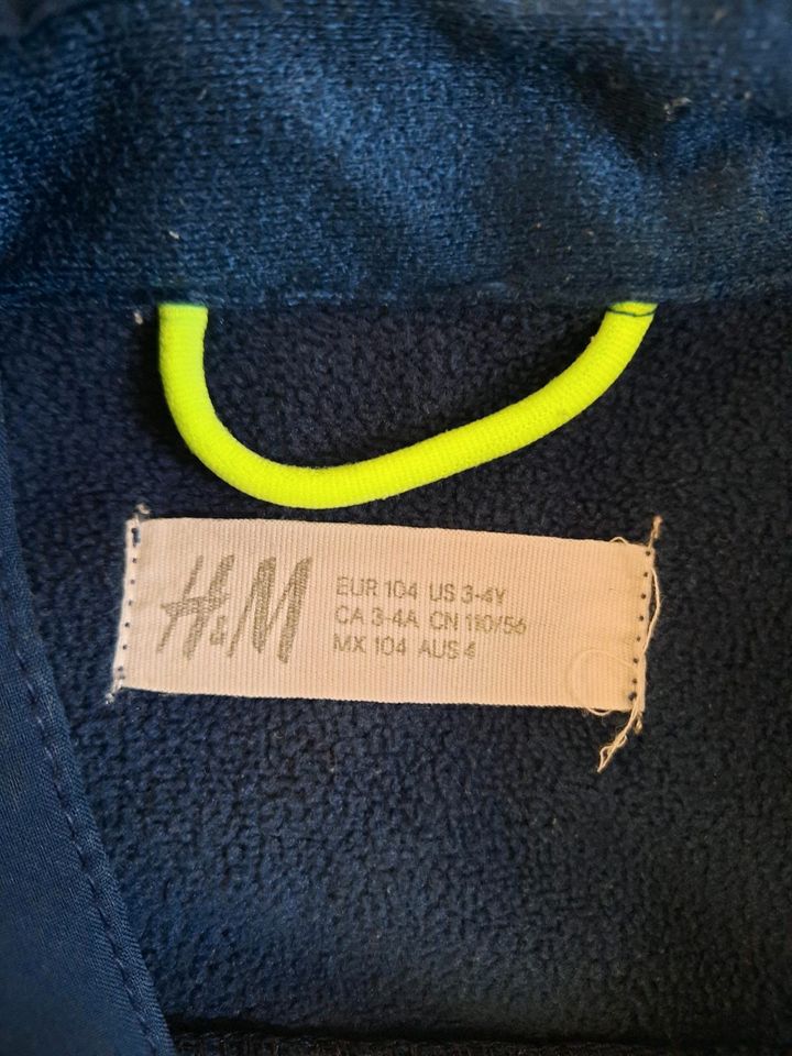 H&M Softshelljacke Jungen Gr. 104 in Schwandorf