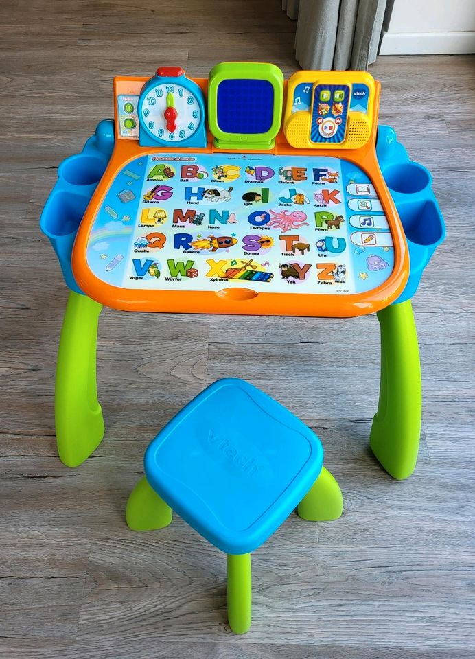 Vtech magischer Schreibtisch Spieletisch mit Sound und Licht in Altenholz